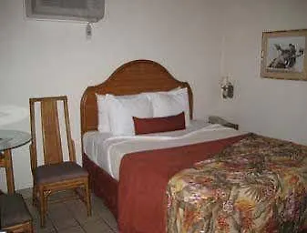 ** Hotel Days Inn By Wyndham Maui Oceanfront Wailea  Estados Unidos