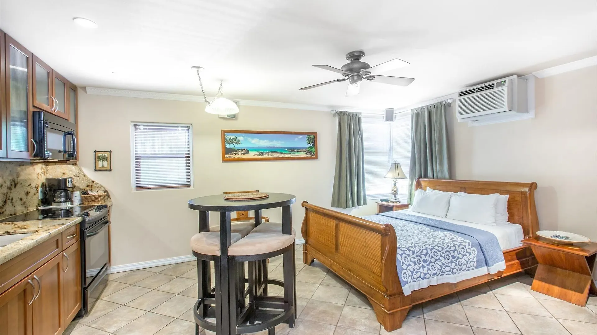 Days Inn By Wyndham Maui Oceanfront Wailea  Estados Unidos